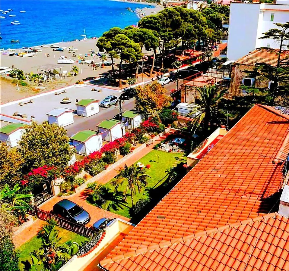 Villa Chelia Patti Apartment
