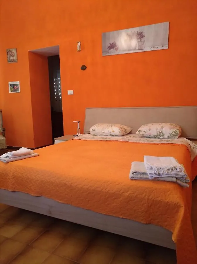 Villa Chelia Patti Apartment