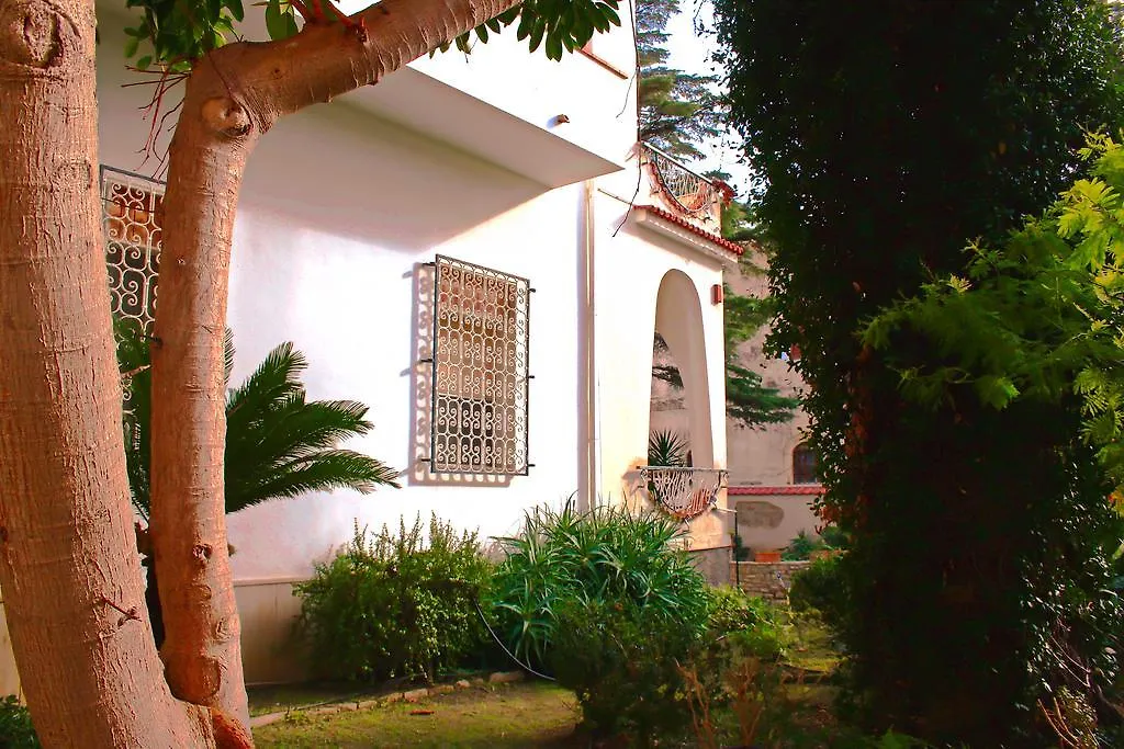 Villa Chelia Patti Apartment