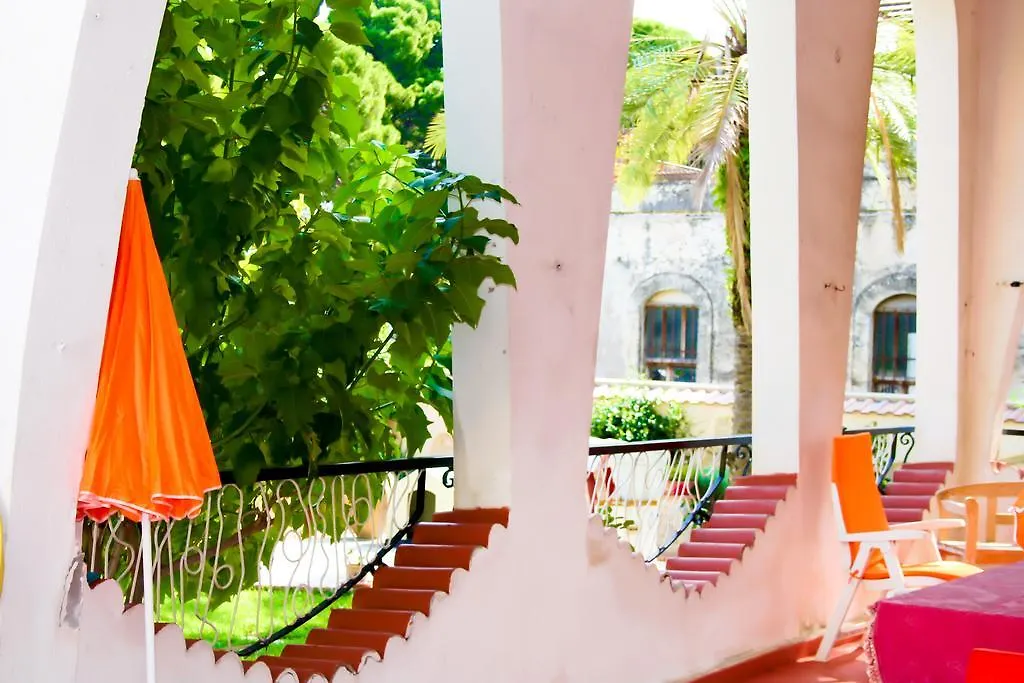 Villa Chelia Patti 0*,  Italy