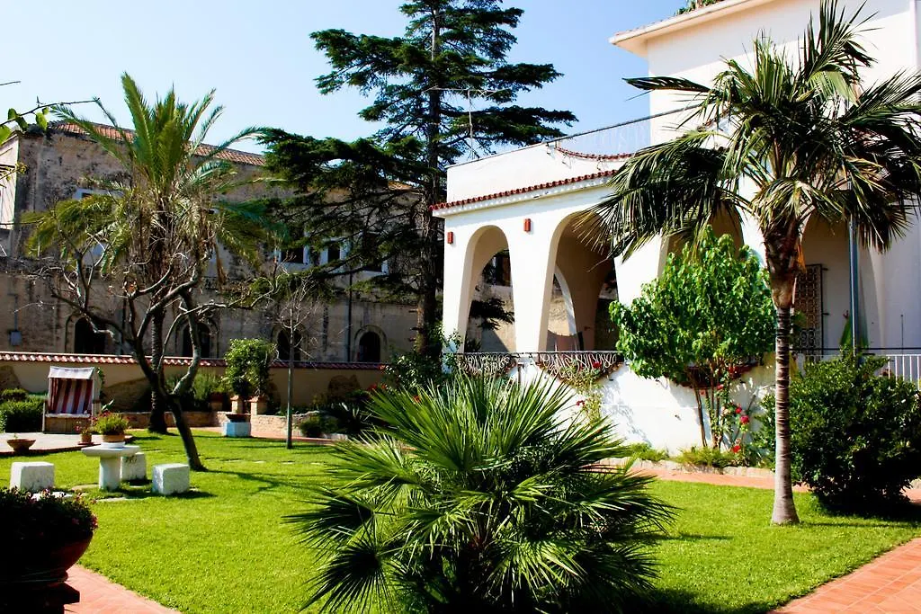 Villa Chelia Patti Apartment