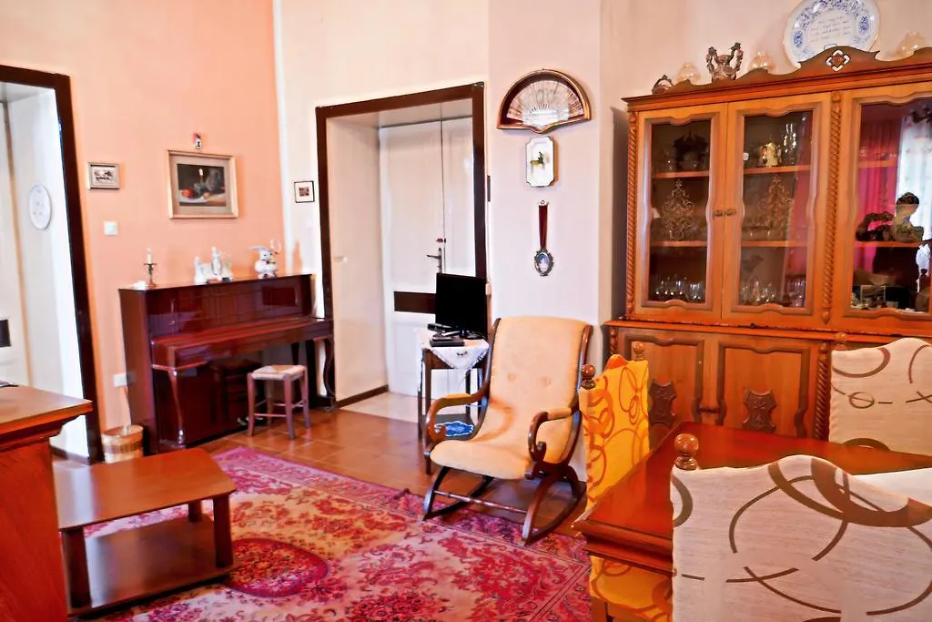 Villa Chelia Patti 0*,