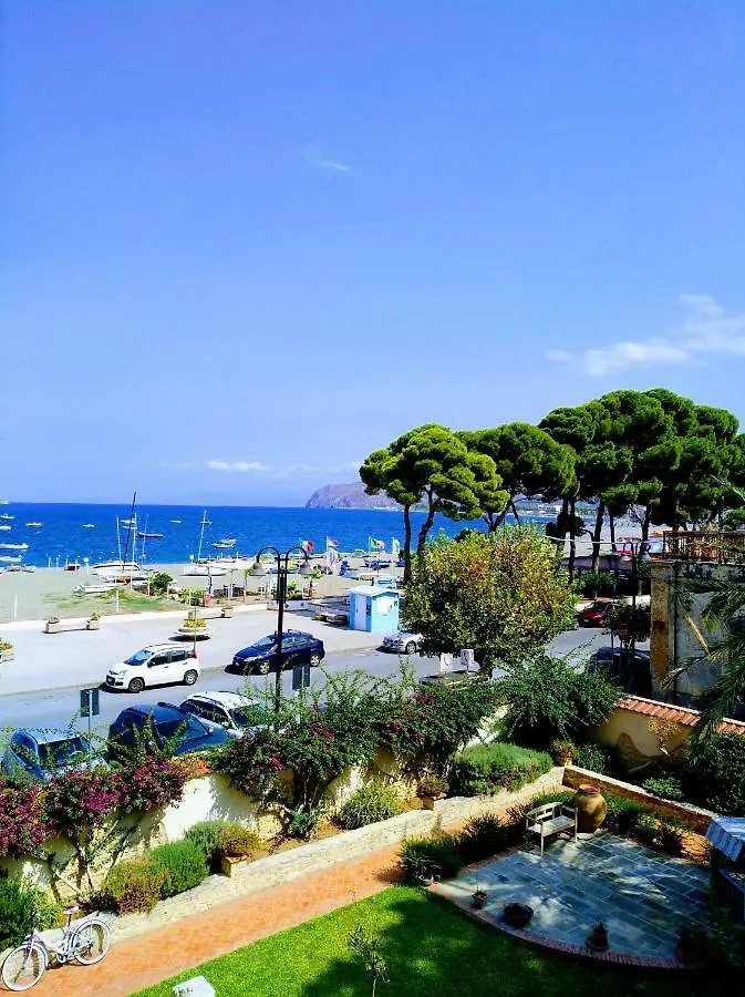 Villa Chelia Patti Apartment