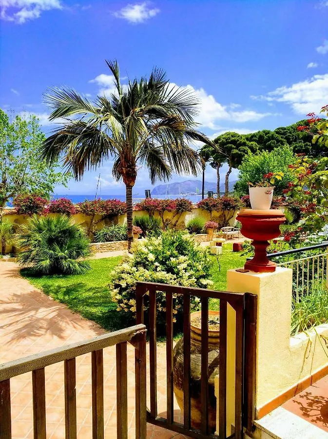 Villa Chelia Patti 0*,  Italy